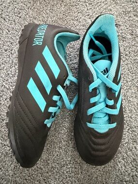 adidas Kids Black & Teal Sport Turf Sneakers - Like New
